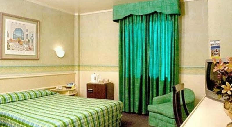 Hotel Majestic City Center Сантьяго Экстерьер фото